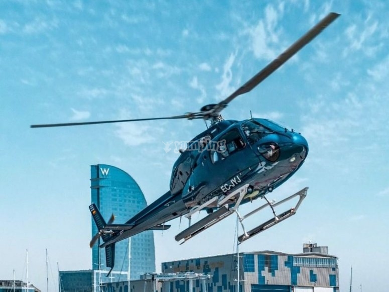 From Sky to Sea: Exploring Dubai’s Coastal Beauty on a 12 Minute Helicopter Adventure